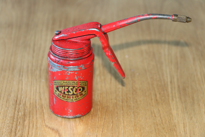 Burette à huile Wesco rouge - SONS OF VINTAGE
