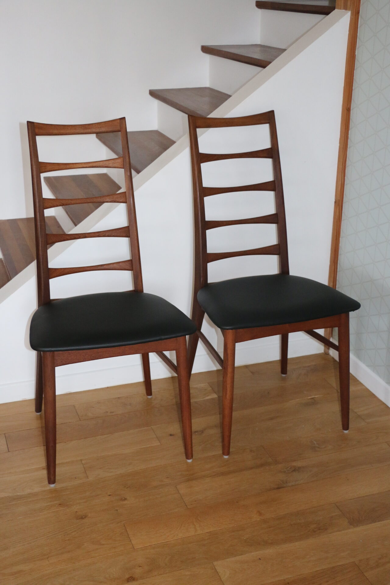 2 chaises « Lis » Niels KOEFOED teck